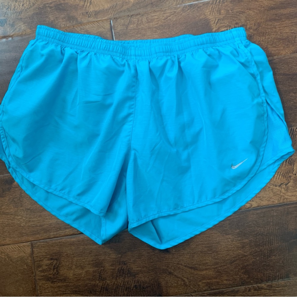 Nike dri fit large women’s blue shorts